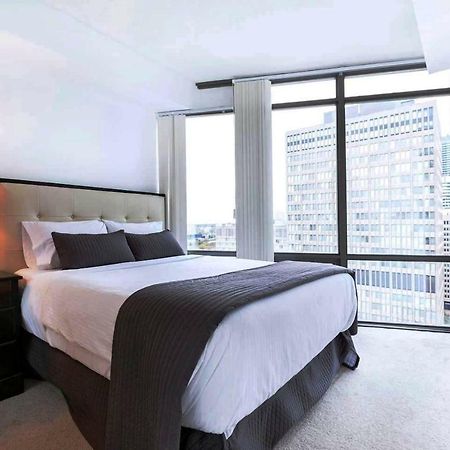 Altitude Suites Bay Street - Holiday Bonus - Free Parkingトロント エクステリア 写真